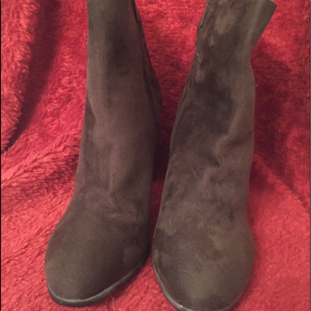 Impo MM Suede Bootie Size 10